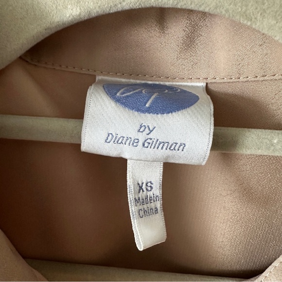 DG2 by Diana Gilman | Women’s Long Sleeve Button Down Blouse size XSmall - Picture 2 of 10
